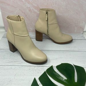 Thursday Boot Company Daisy Modern Boot in Cream 9 S94